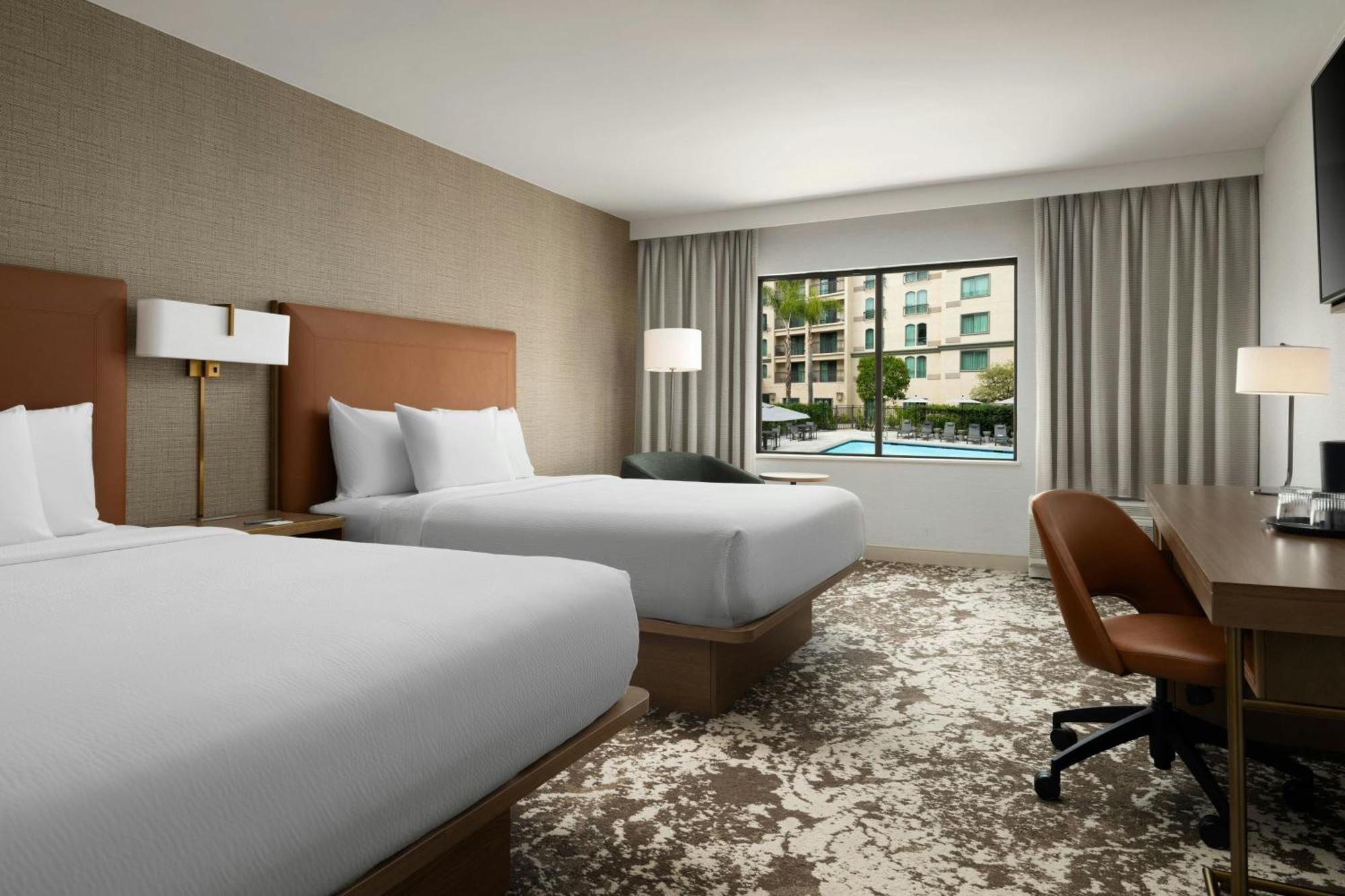 Courtyard By Marriott Los Angeles Pasadena Old Town מראה חיצוני תמונה