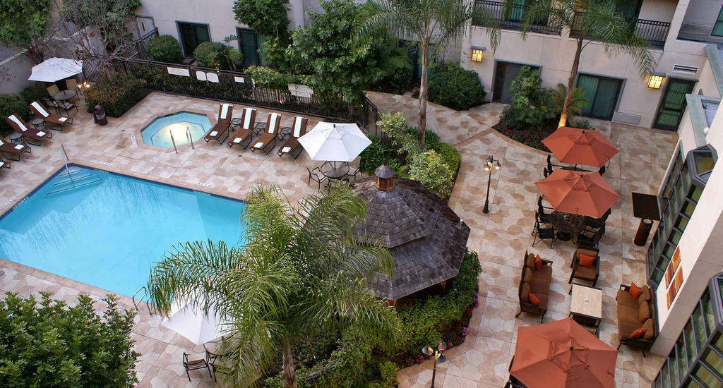 Courtyard By Marriott Los Angeles Pasadena Old Town מראה חיצוני תמונה