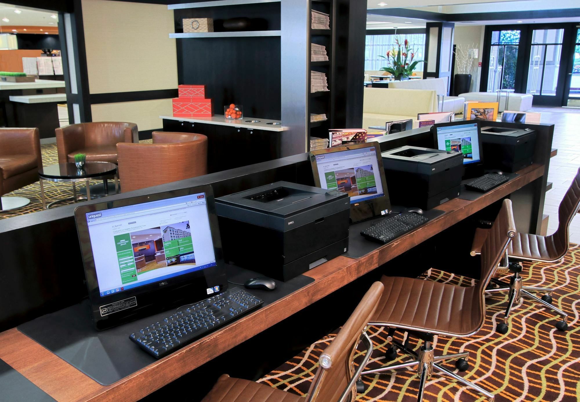 Courtyard By Marriott Los Angeles Pasadena Old Town מראה חיצוני תמונה