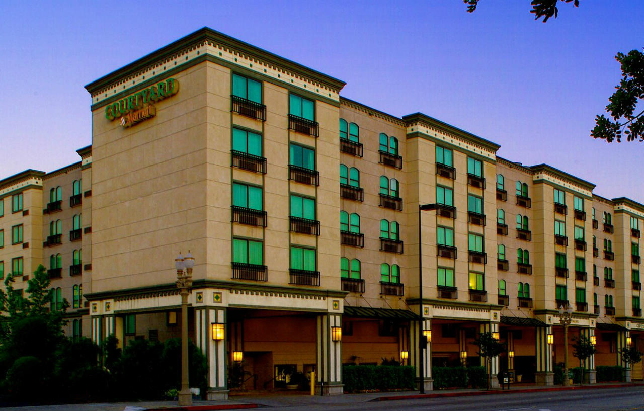 Courtyard By Marriott Los Angeles Pasadena Old Town מראה חיצוני תמונה